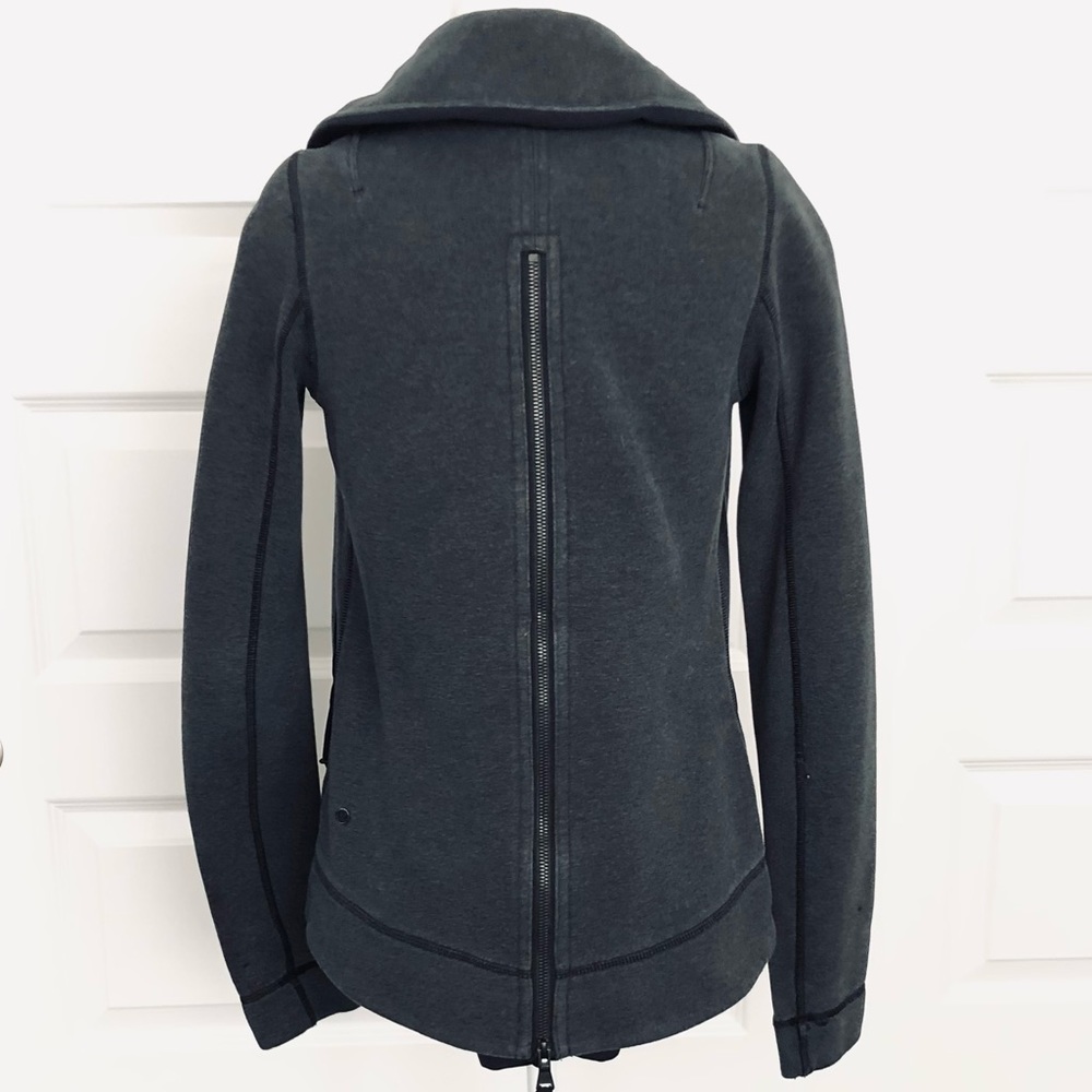 Lululemon Jacket - Picture 4 of 9